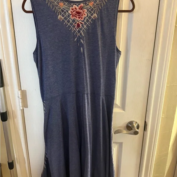 Great Johnny Was dress with beautiful embroidery - Picture 2 of 5